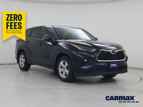 Black 2024 Toyota Highlander LE