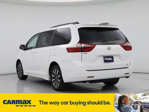 2020 Toyota Sienna LE