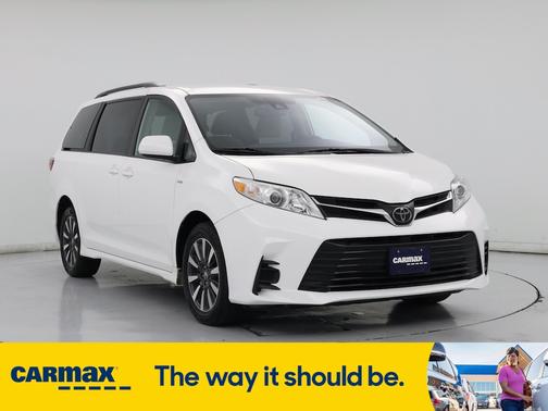 2020 Toyota Sienna LE