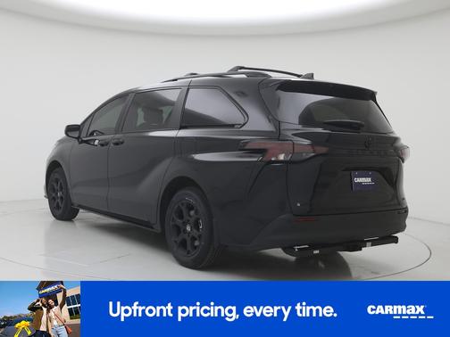 2025 Toyota Sienna Woodland Edition