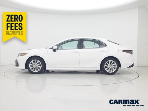 White 2024 Toyota Camry LE