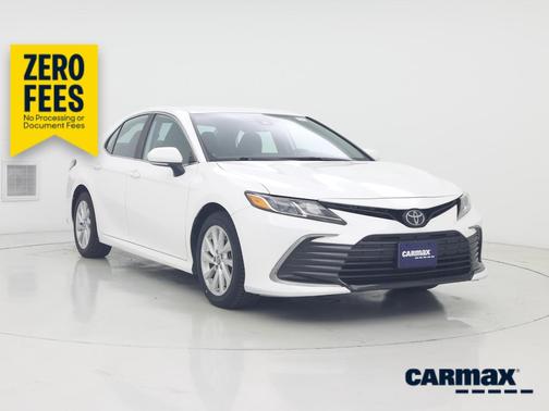White 2024 Toyota Camry LE