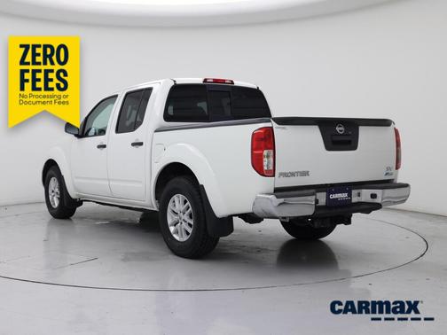 White 2017 Nissan Frontier SV