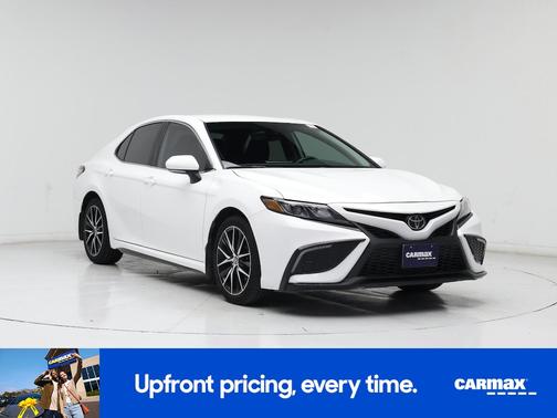 Silver 2023 Toyota Camry SE
