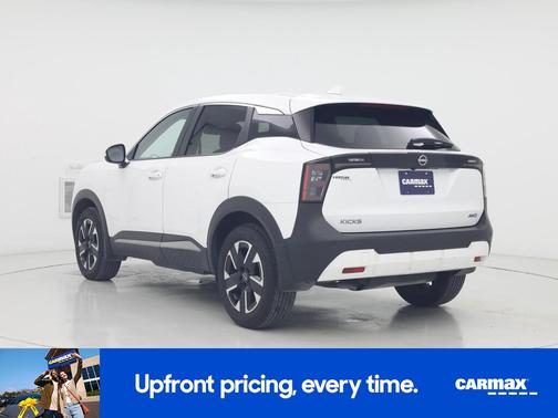 White 2025 Nissan Kicks SV