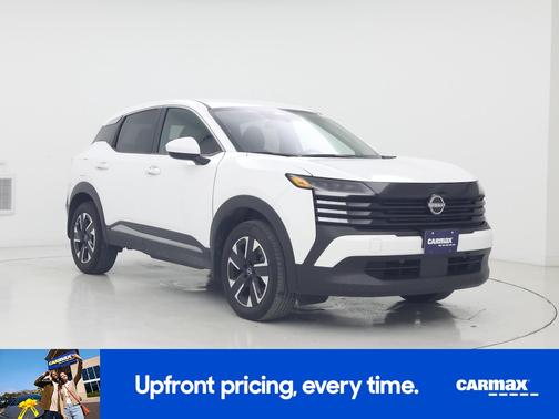 White 2025 Nissan Kicks SV