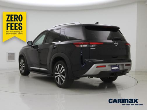 Black 2025 Nissan Pathfinder Platinum