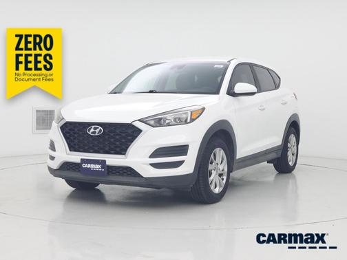 White 2019 Hyundai TUCSON SE