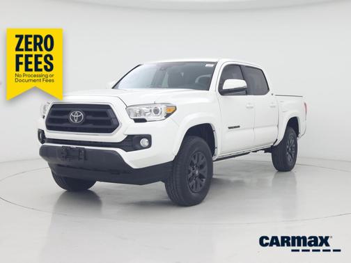 White 2022 Toyota Tacoma SR5