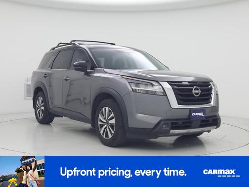Gray 2023 Nissan Pathfinder SL