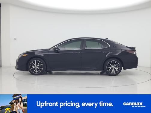 Black 2024 Toyota Camry SE