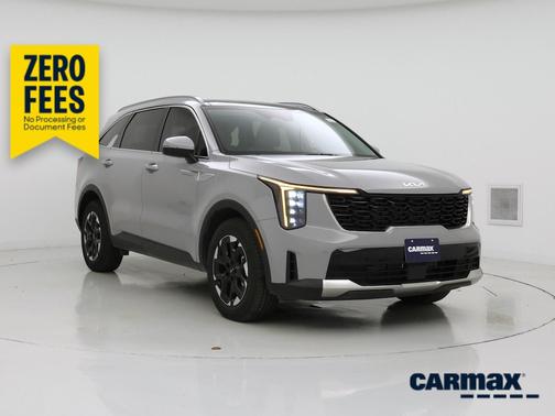 Gray 2025 Kia Sorento S