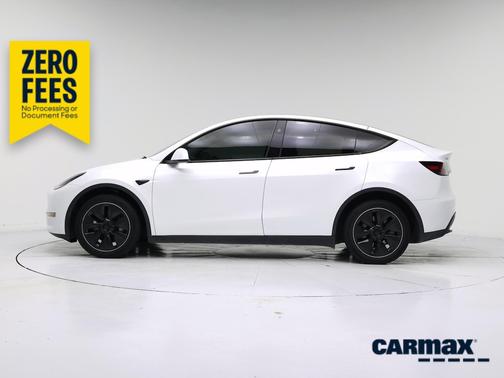 White 2023 Tesla Model Y Long Range