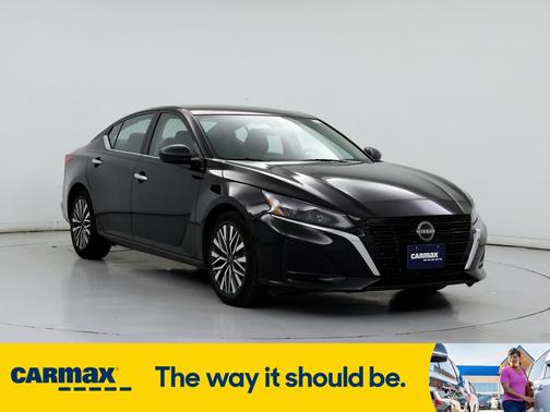 2024 Nissan Altima SV