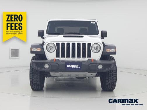 White 2022 Jeep Gladiator Mojave