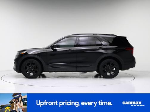 Black 2022 Ford Explorer ST-Line