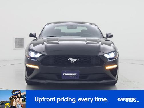 White 2021 Ford Edge SE