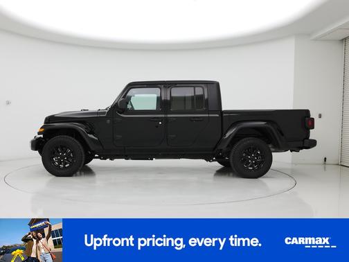 2022 Jeep Gladiator Sport S