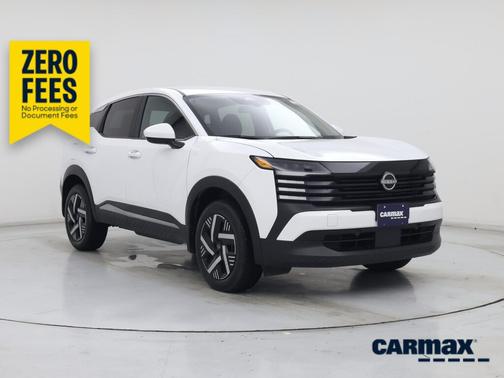 White 2025 Nissan Kicks SV