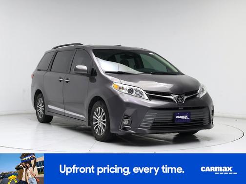 Gray 2019 Toyota Sienna XLE