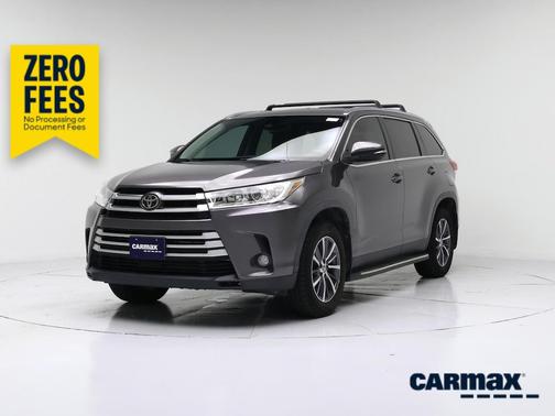 Gray 2019 Toyota Highlander XLE
