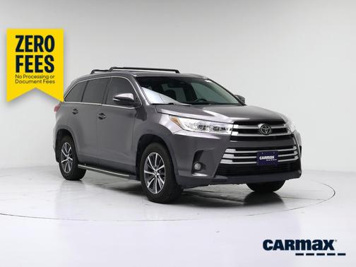 Gray 2019 Toyota Highlander XLE