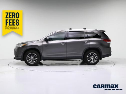 Gray 2019 Toyota Highlander XLE