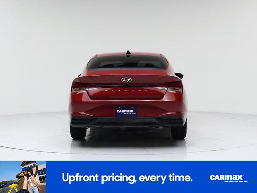 Red 2022 Hyundai ELANTRA SEL