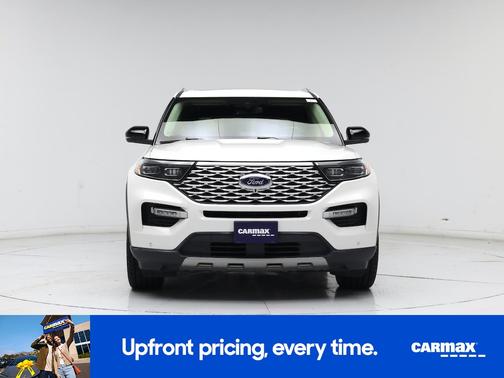 White 2022 Ford Explorer Platinum