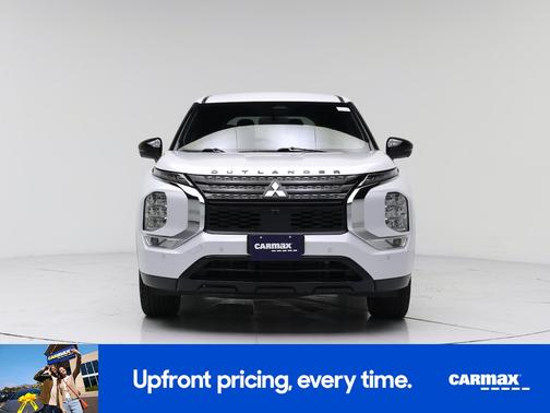 White 2023 Mitsubishi Outlander SE Black Edition