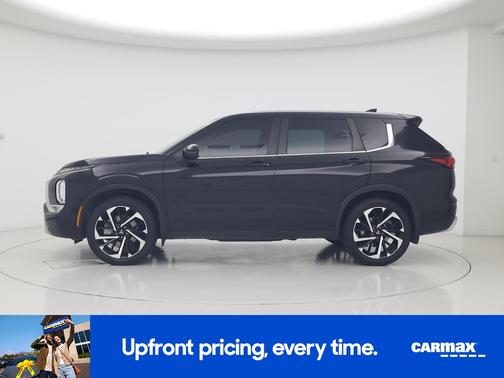 Black 2023 Mitsubishi Outlander SE