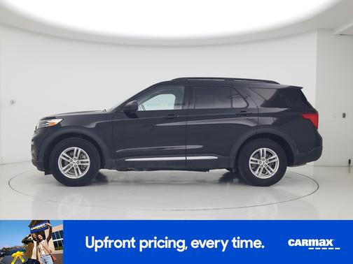 Black 2022 Ford Explorer XLT