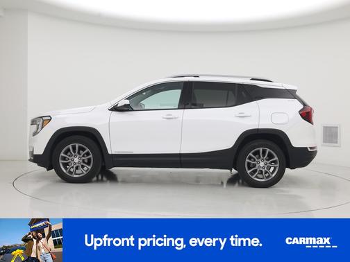 White 2022 GMC Terrain SLT