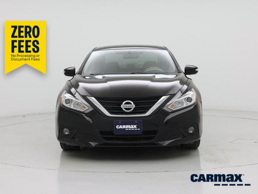 Black 2018 Nissan Altima SV