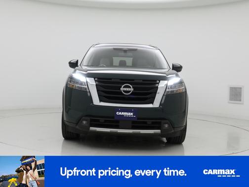 Green 2022 Nissan Pathfinder SL