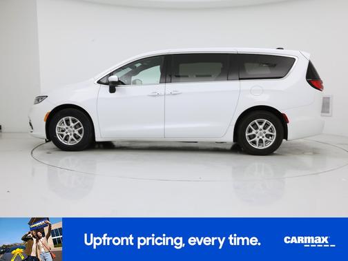 2023 Chrysler Pacifica Touring