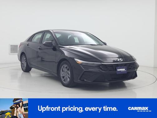 Black 2024 Hyundai ELANTRA SEL