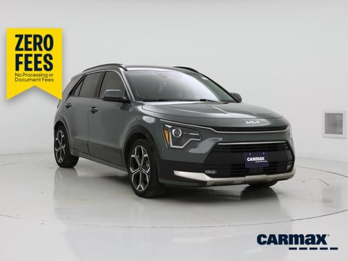 Green 2024 Kia Niro EX