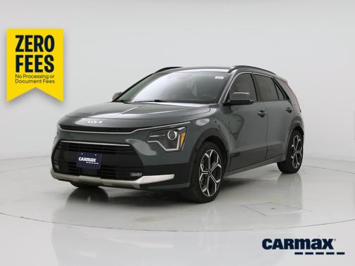 Green 2024 Kia Niro EX