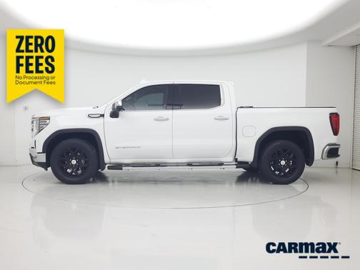 White 2024 GMC Sierra 1500 SLT