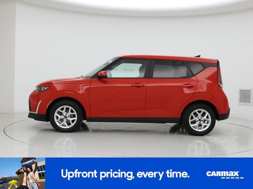 Red 2023 Kia Soul LX