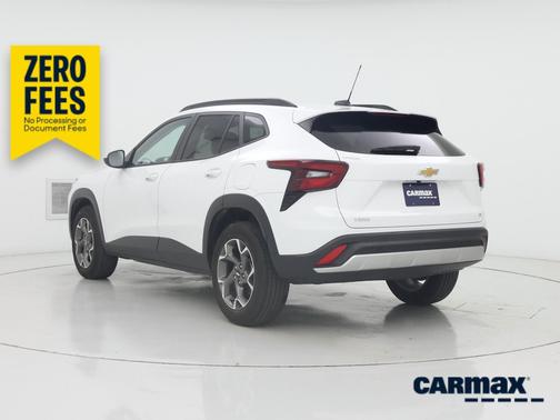 White 2025 Chevrolet Trax LT