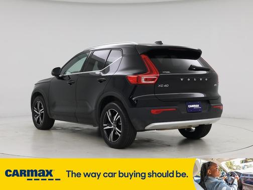 2025 Volvo XC40 B5 Core Bright Theme