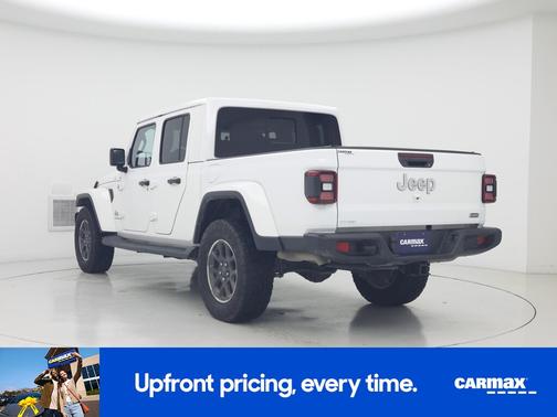 White 2022 Jeep Gladiator Overland