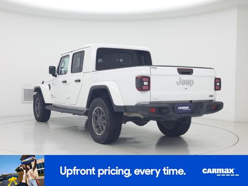 White 2022 Jeep Gladiator Overland