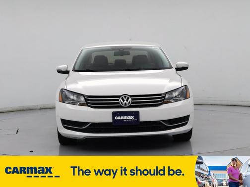2014 Volkswagen Passat SE