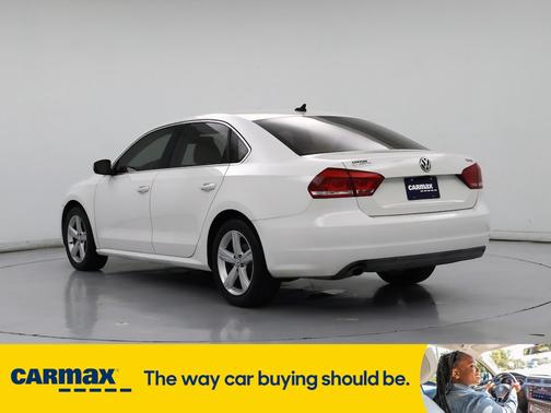 2014 Volkswagen Passat SE