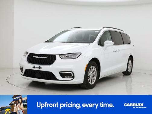 White 2022 Chrysler Pacifica Touring L