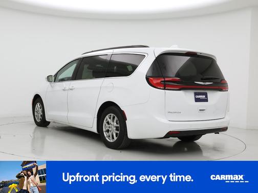 White 2022 Chrysler Pacifica Touring L