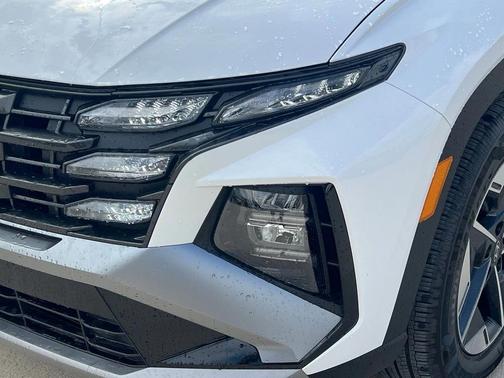 Creamy White Pearl 2026 Hyundai TUCSON Hybrid SEL